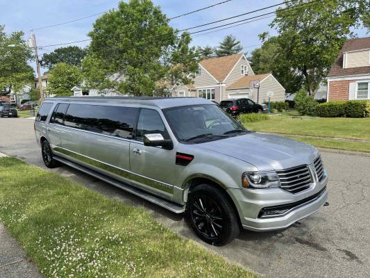 Limo for my Prom provides Lincoln Navigator Silver Limousines