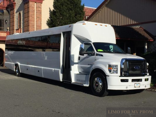 Rent brand new Ford F-750 Party Bus